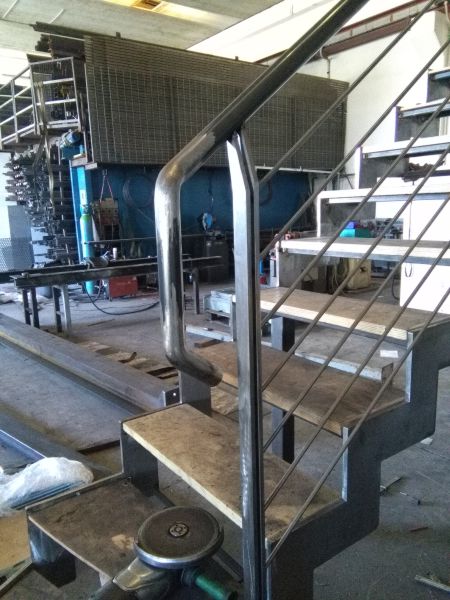 BFstile lavorazione ferro e inox ancona strutture in ferro
